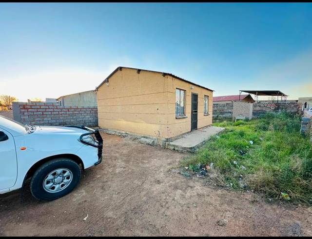 2 BEDROOM HOUSE FOR SALE IN PALM RIDGE